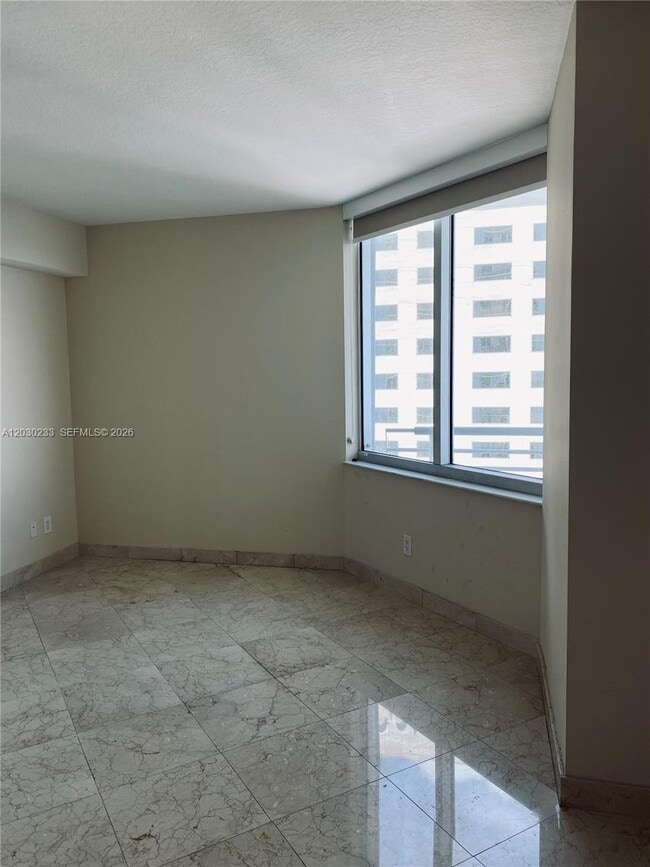 Building Photo - 335 S Biscayne Blvd