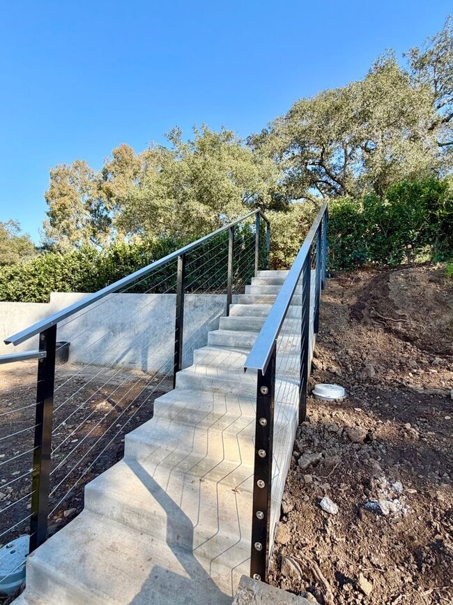 Building Photo - CLA1047