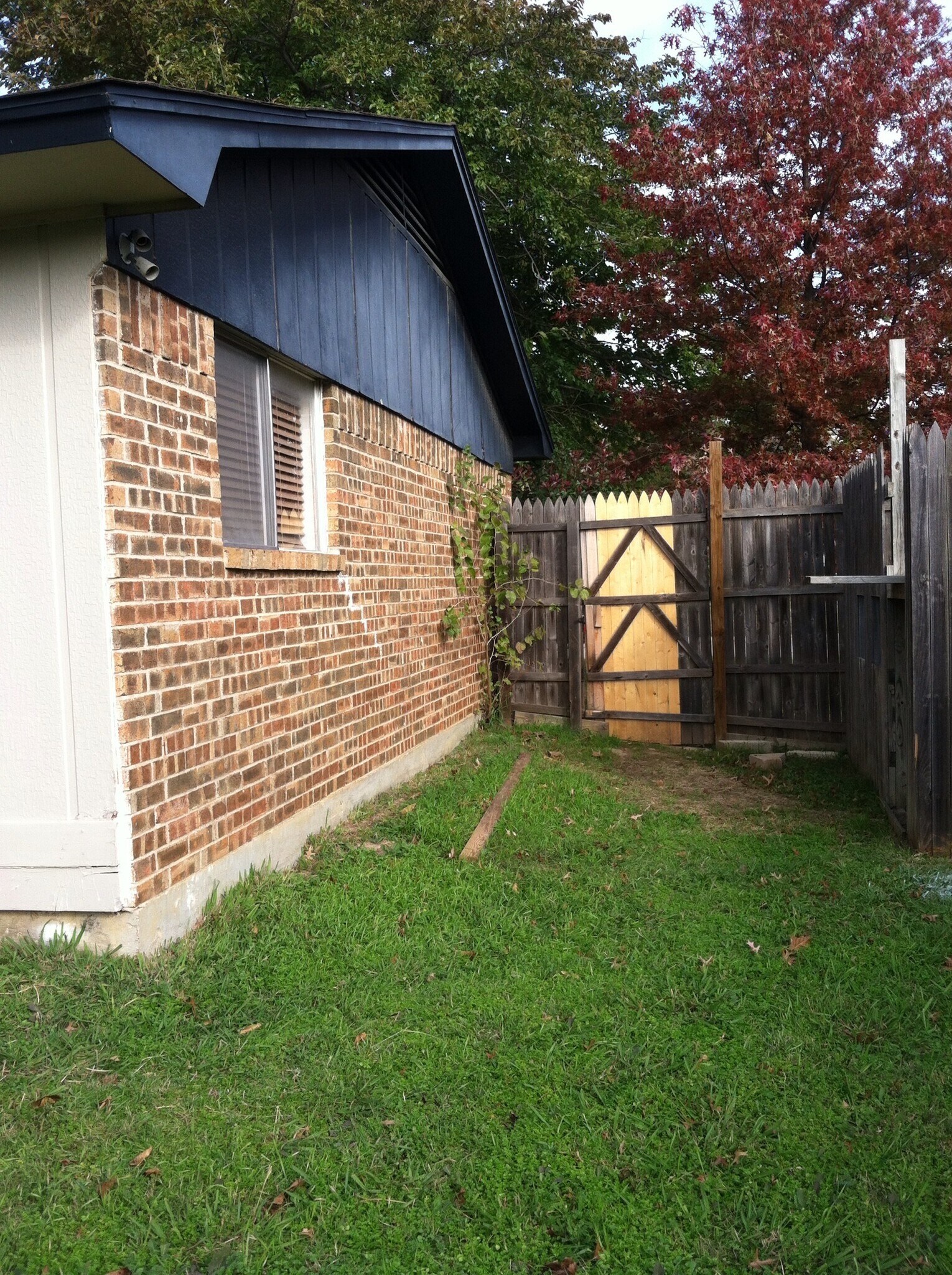 Building Photo - 1426 Noble St