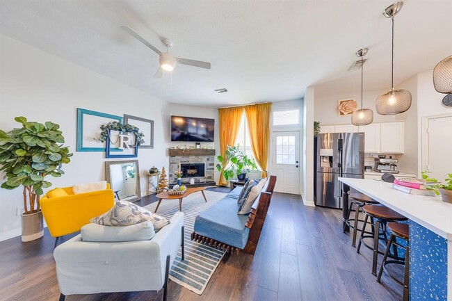 Building Photo - 15110 Diamond Way
