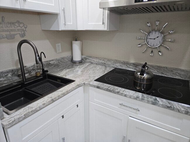 Building Photo - 349 Endeavor Way Ln