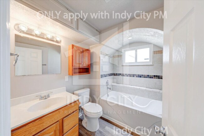 Building Photo - 5120 Reeder St