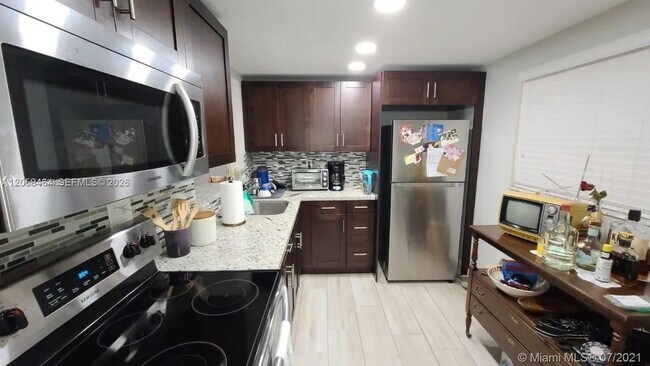 Building Photo - 8015 SW 107th Ave