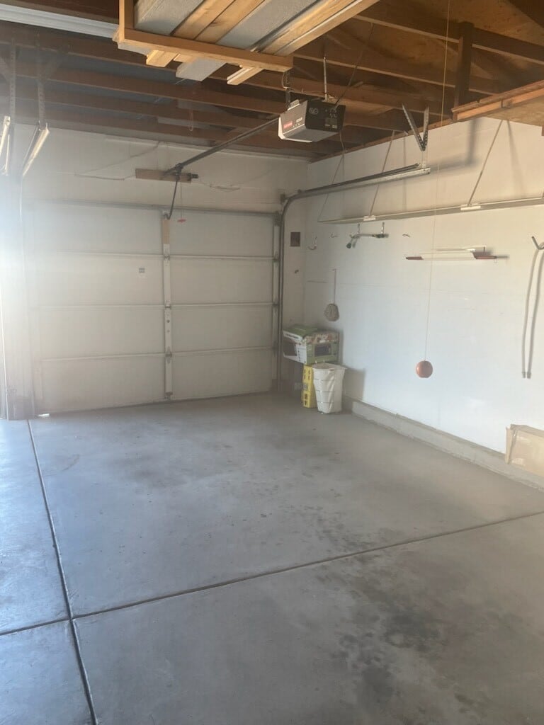 Building Photo - 240 W Kyle Dr