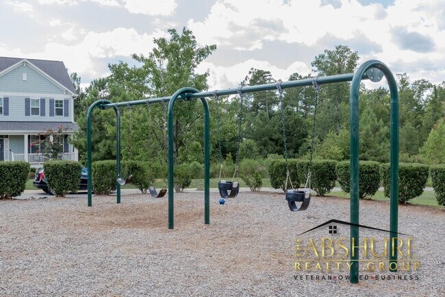 Building Photo - 112 Cahors Trail