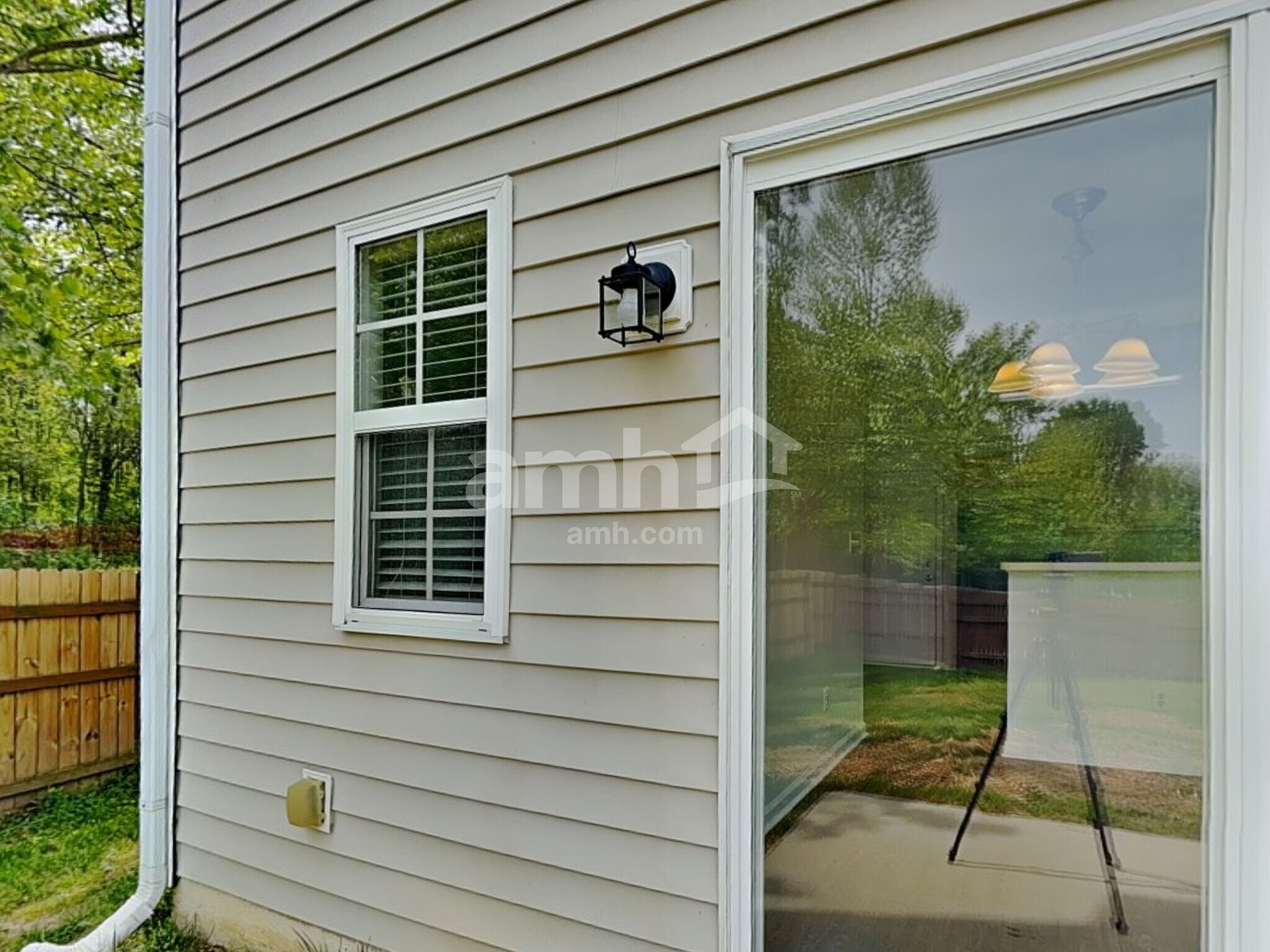 Building Photo - 2002 Gushing Dr