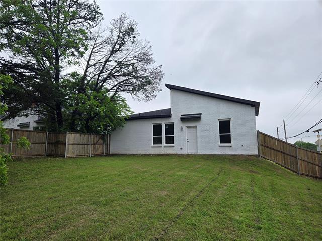 Building Photo - 3202 Noor St