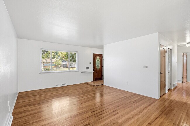 Building Photo - $2,740.95, 4 Beds - 3 Bath, Single Family Home in Denver with Washer and Dryer!