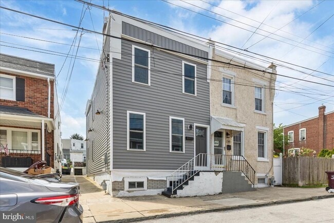 Building Photo - 436 Grove St