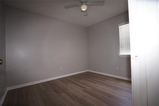 Building Photo - 3130 Windmill St