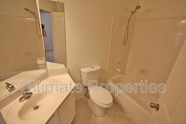 Building Photo - 7721 W Tonto Dr