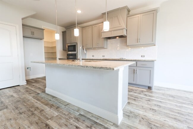 Building Photo - 317 Monument Hill Dr