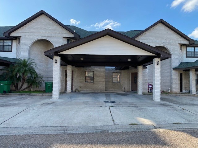 Building Photo - 2712 Melanie Dr