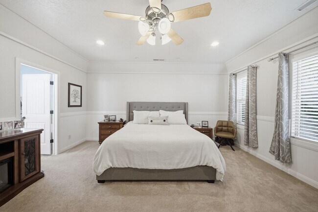 Building Photo - Home with Chef’s Kitchen & RV Parking