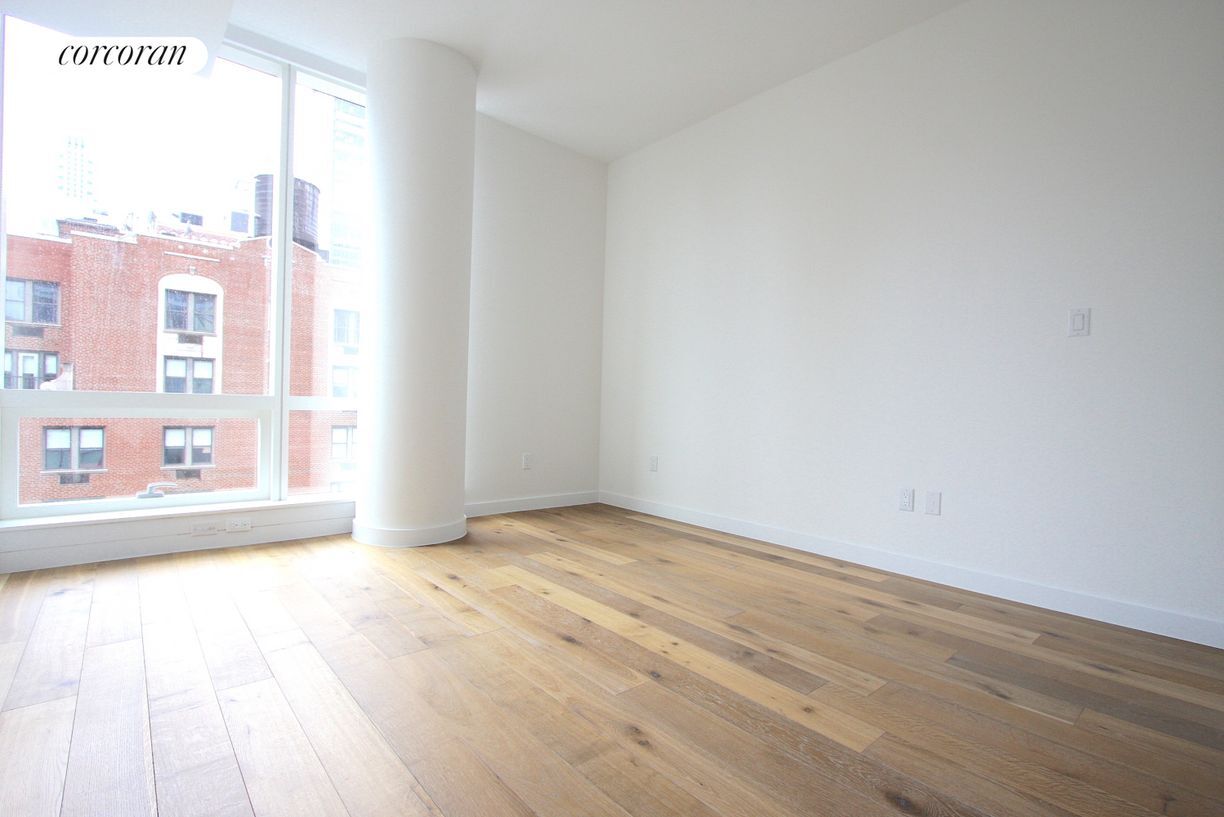 Building Photo - 325 Lexington Ave