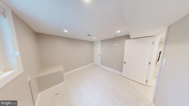 Building Photo - 4023 New Hampshire Ave NW