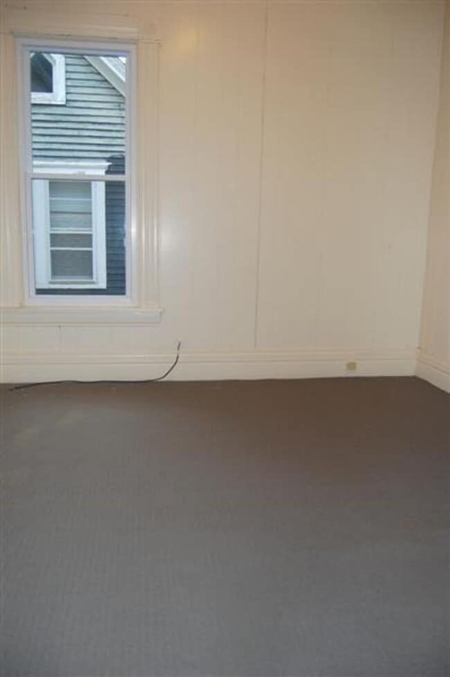 Building Photo - Energy Efficient 2 Bedroom One Block From ...