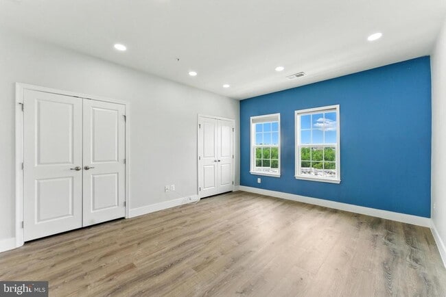 Building Photo - 1111 Trenton Pl SE
