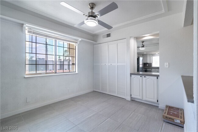 Building Photo - 2200 Venus Ave