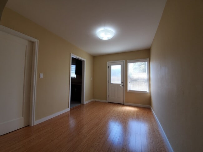 Building Photo - 103 23rd Ave