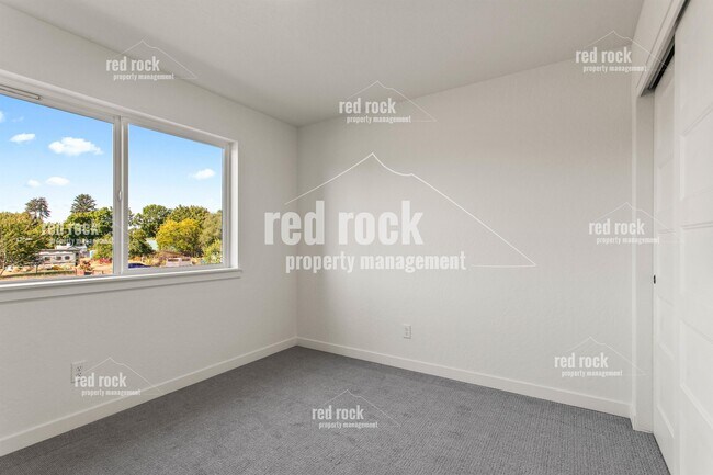 Building Photo - 12625 E Main Ave