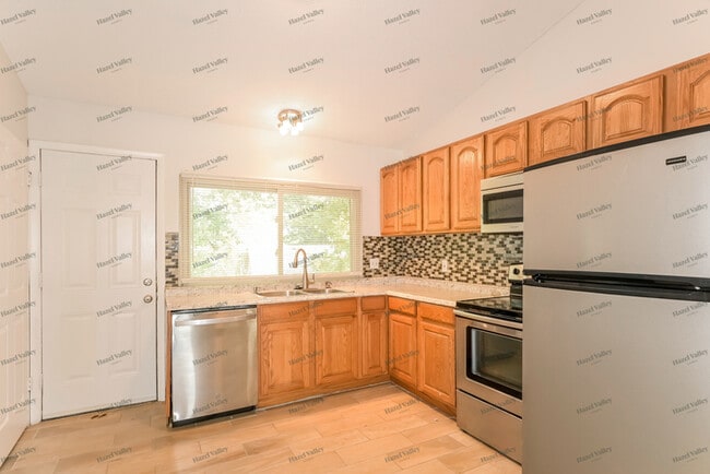 Building Photo - 12258 Trailoaks Ct