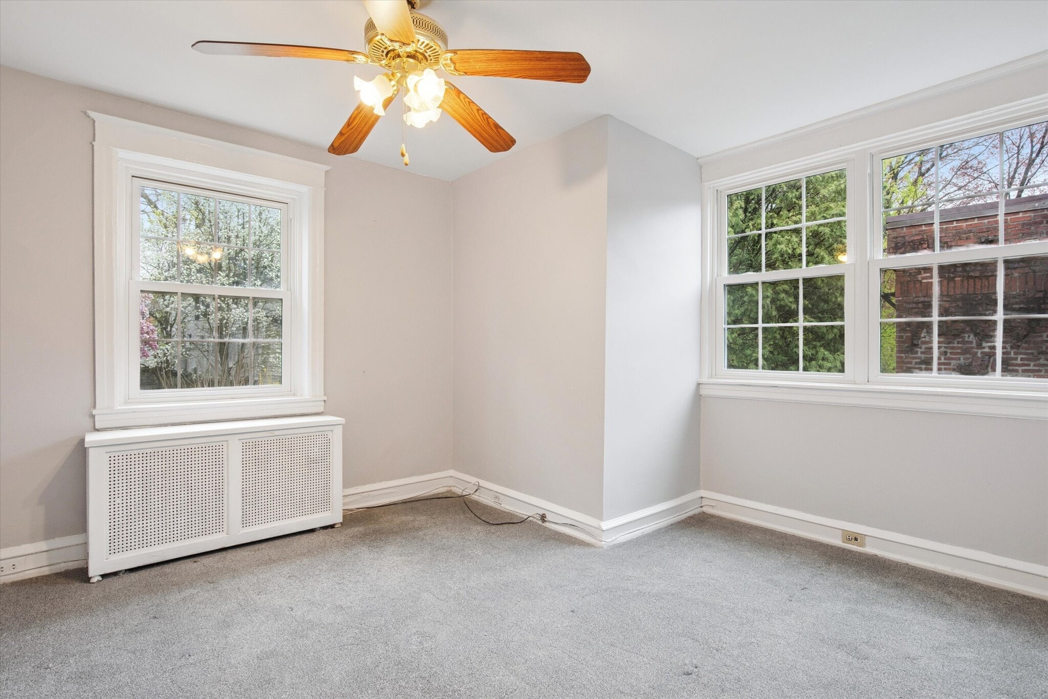 Building Photo - 8237 Brookside Rd
