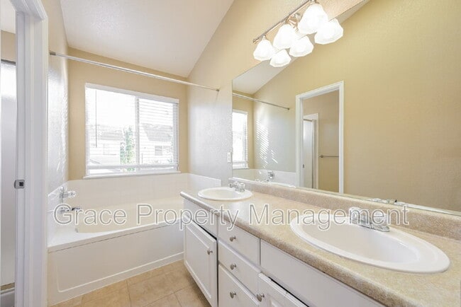 Building Photo - 7822 E Archer Pl