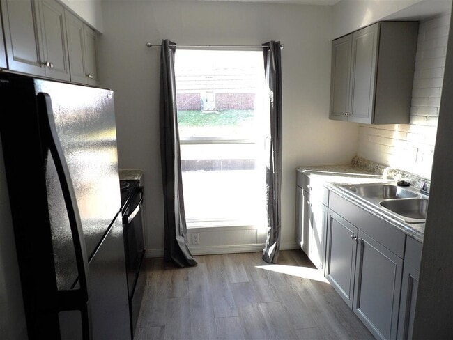 Building Photo - 2107 NW 38th St