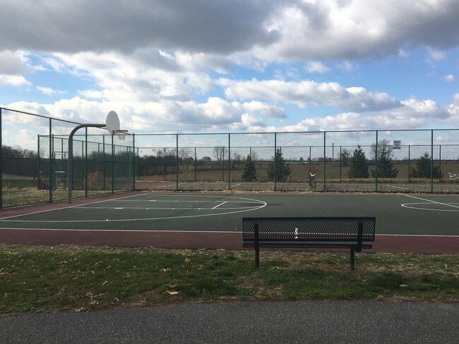 Building Photo - 301 Lakeside Crossing