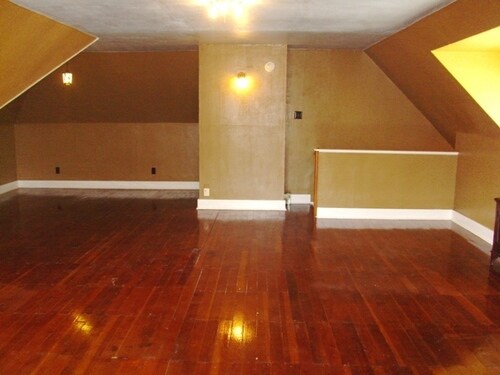 Building Photo - 1009 SW Fillmore St