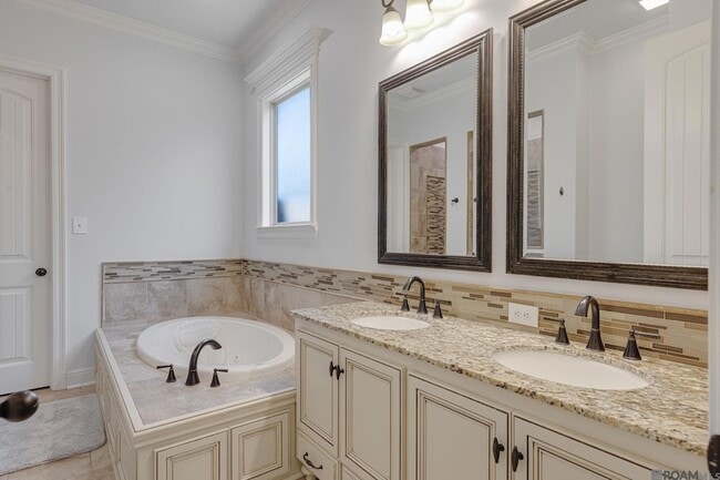 Building Photo - 100 Flora Springs Dr