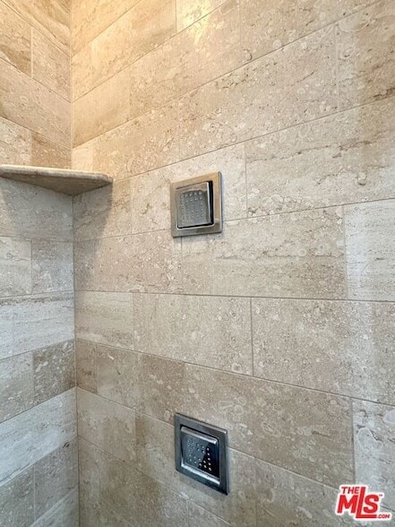 Building Photo - 1206 Greenacre Ave