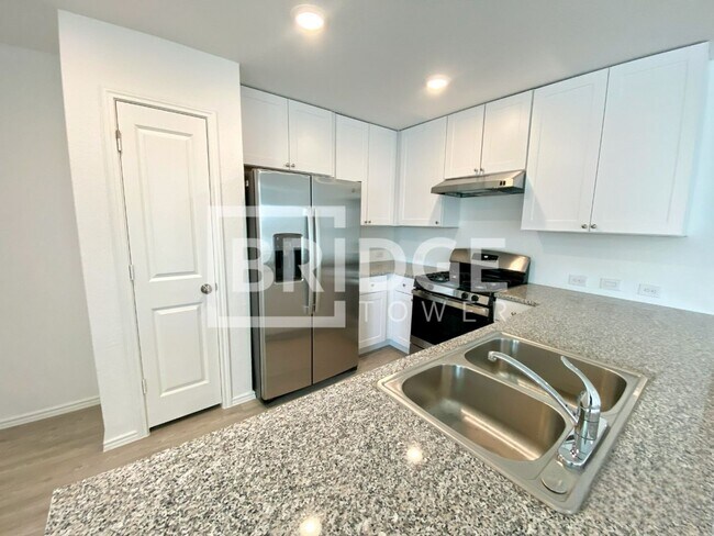 Building Photo - 454 Fairy Duster Dr
