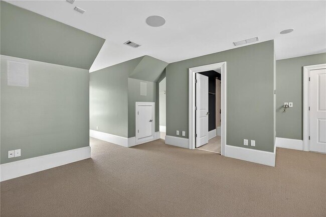 Building Photo - 3475 Roxboro Rd NE