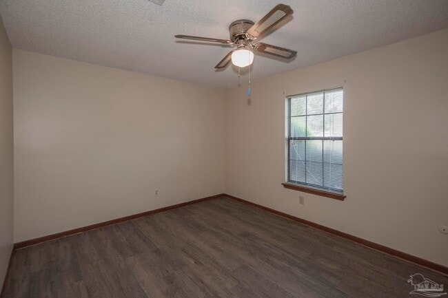 Building Photo - 496 Lownde Ave