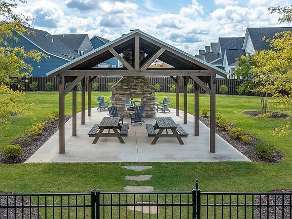 Building Photo - 1663 Jessamine Dr