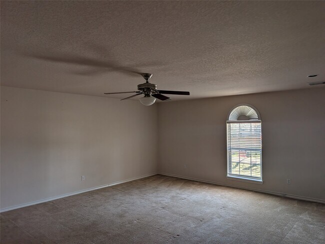 Building Photo - 1915 Running Bear Trail