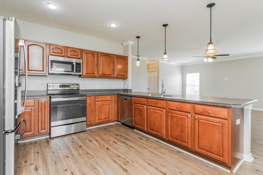 Building Photo - 349 Aldershot Ct