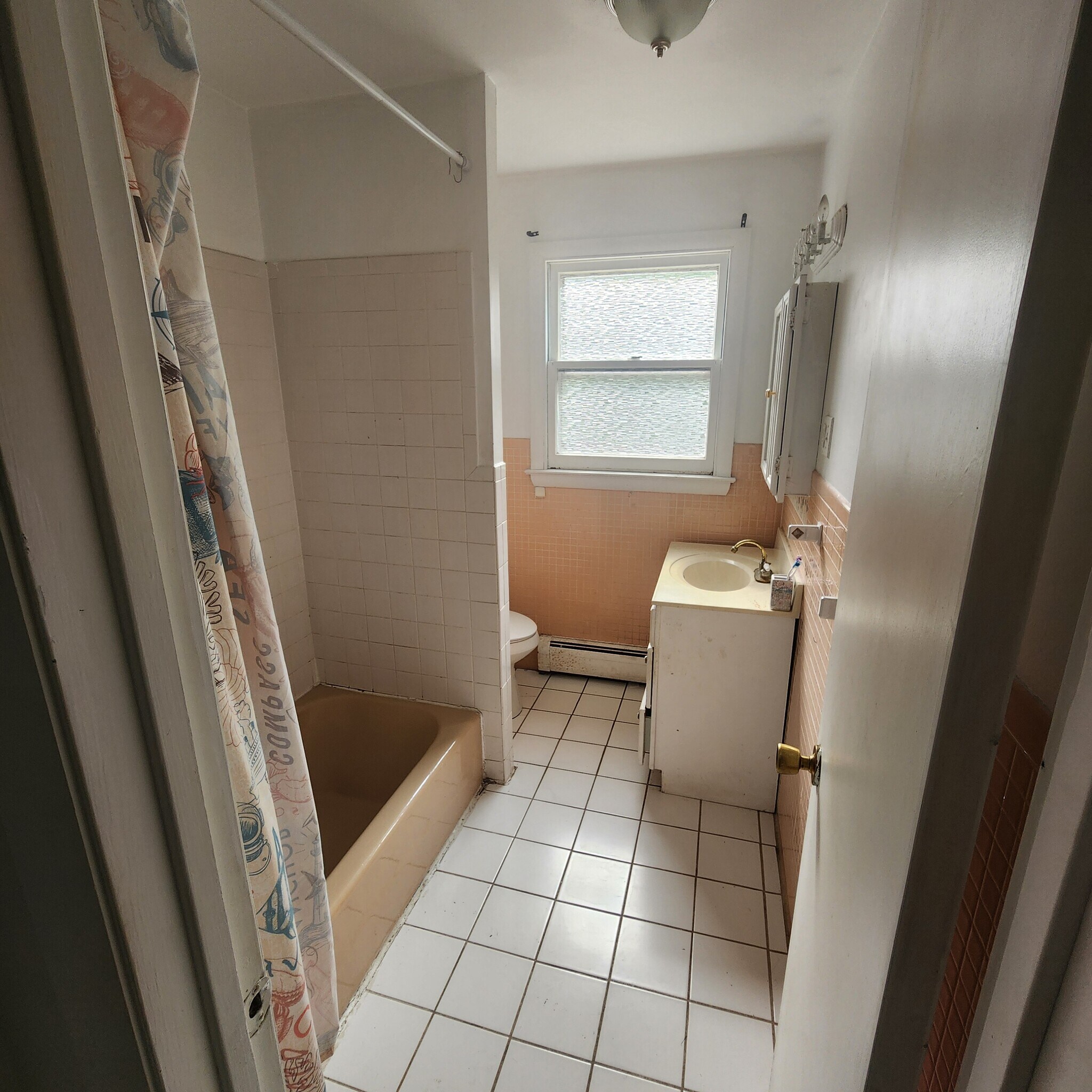 Building Photo - 3 Birchwood Dr