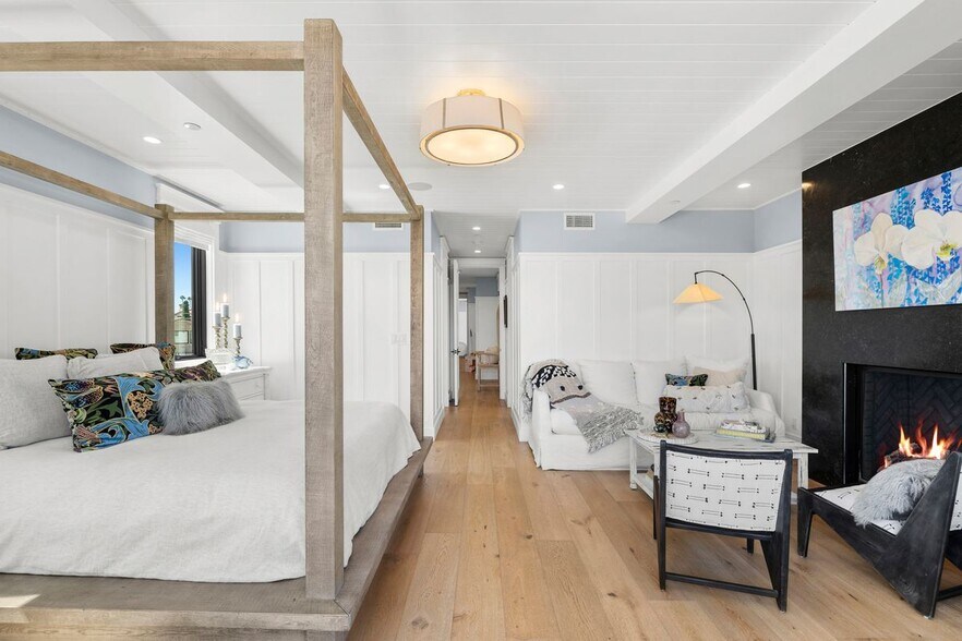 Building Photo - 201 Opal Ave