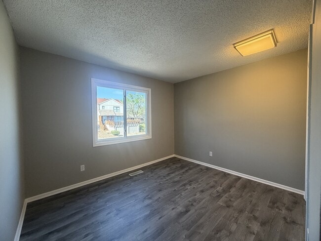 Building Photo - 14033 Dornoch St