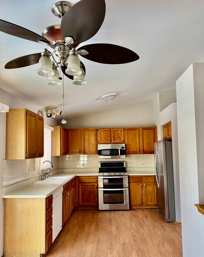 Building Photo - 21600 Whittington St