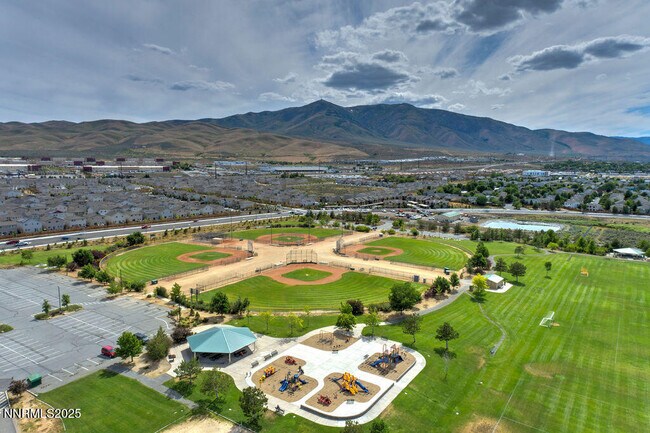 Building Photo - 604 Selene Moon St