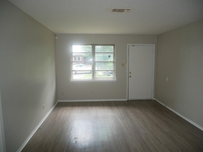 Building Photo - 5057 Gill Rd