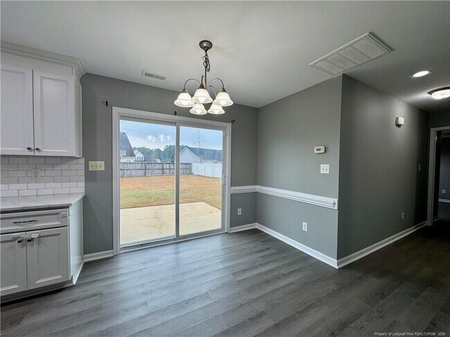 Building Photo - 311 Ranier Dr