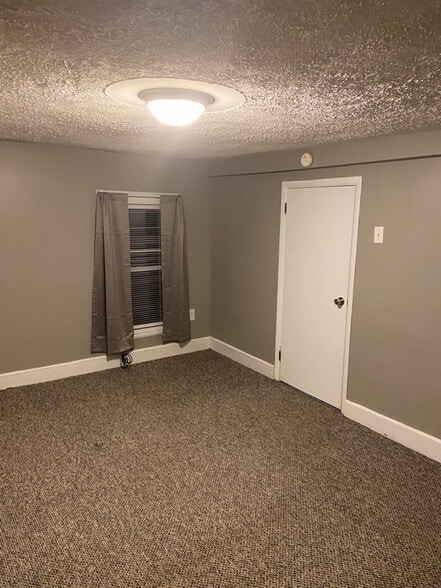 Building Photo - 1611 Electric St