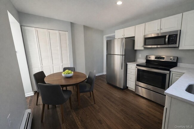 Building Photo - 6466-66 Hawley Ave