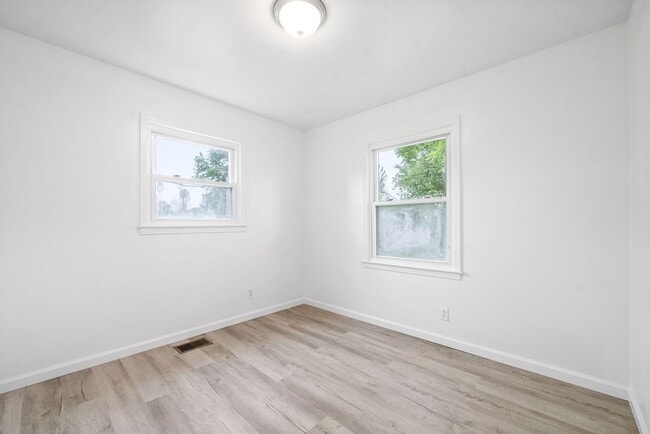 Building Photo - 1953 Batts Ln