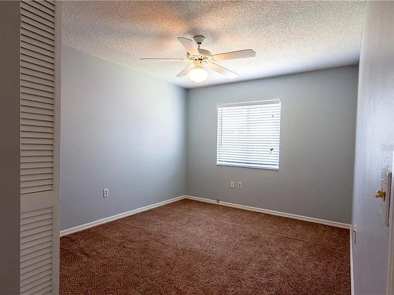 Building Photo - 505 Woodview Dr